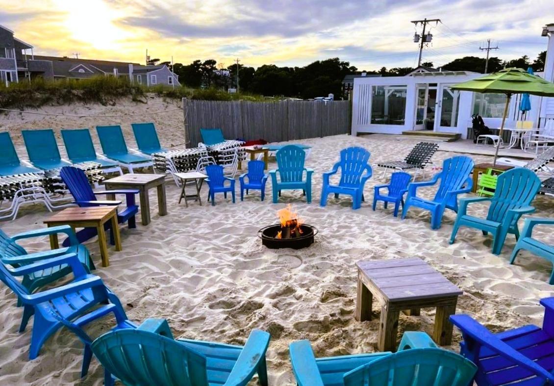 By The Sea Guests Bed & Breakfast And Suites Dennisport Exterior photo
