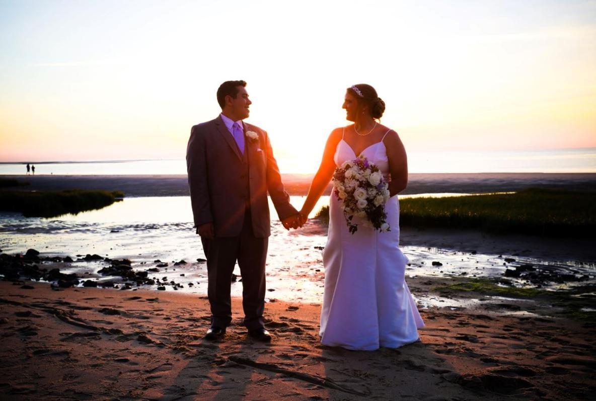 By The Sea Guests Bed & Breakfast And Suites Dennisport Exterior photo