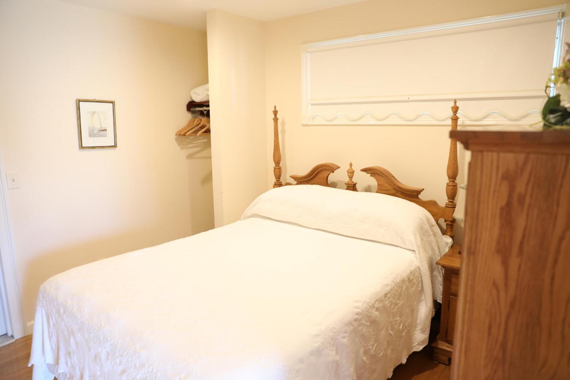 By The Sea Guests Bed & Breakfast And Suites Dennisport Room photo